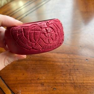 RED WOODEN FLOWER CARVED BANGLE
